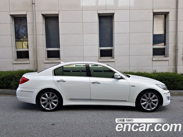 Hyundai Genesis Special, 2013 9