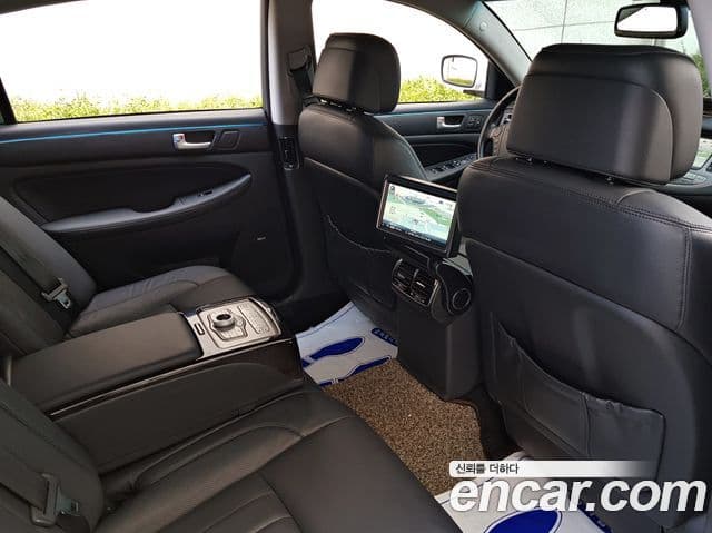 Hyundai Genesis Special, 2013 10