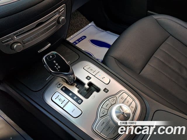 Hyundai Genesis Special, 2013 17