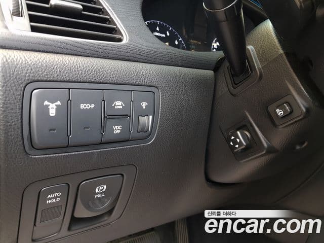 Hyundai Genesis Special, 2013 18