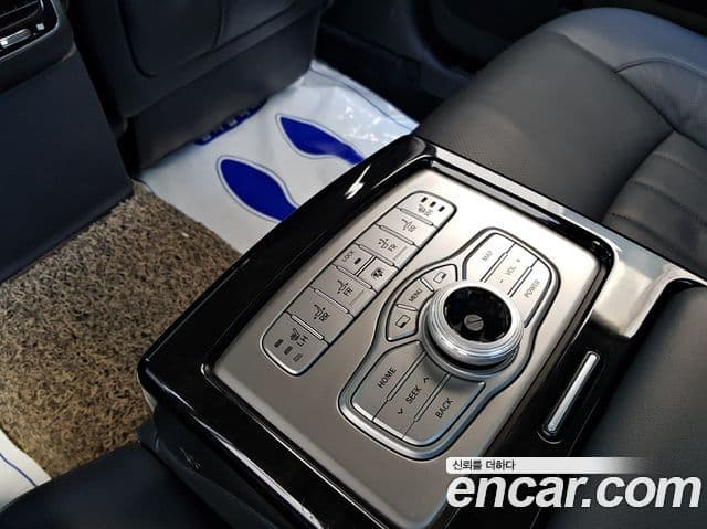 Hyundai Genesis Special, 2013 19