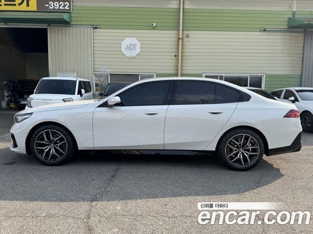 BMW 5시리즈 (G60) 520i M Sport, 2026 3
