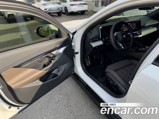 BMW 5시리즈 (G60) 520i M Sport, 2026 7