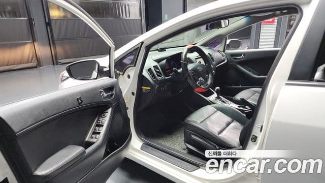 Kia K3 Prestige, 2013 10