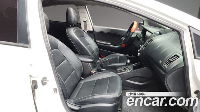 Kia K3 Prestige, 2013 11