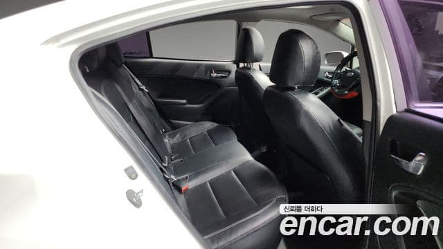 Kia K3 Prestige, 2013 12