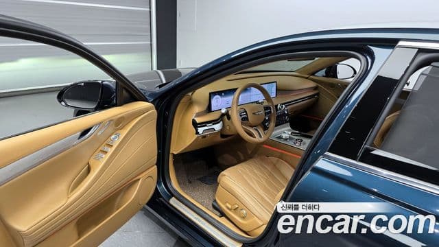 Genesis G80 (RG3) бензин 2.5 турбо AWD, 2025 10