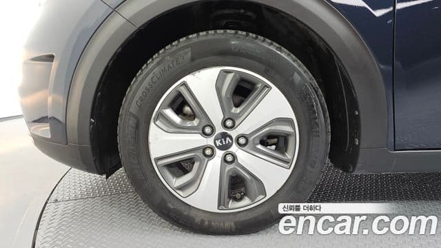 Kia Niro Luxury, 2018 все фото