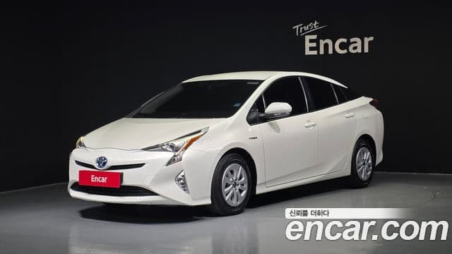 Toyota 프리우스 4세대 1.8 E, 2016 1