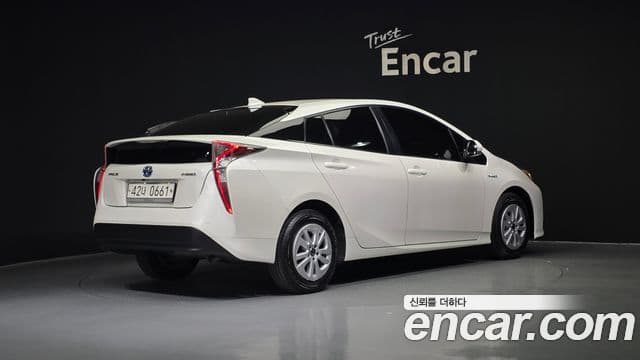 Toyota 프리우스 4세대 1.8 E, 2016 2
