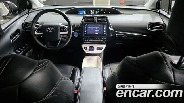 Toyota 프리우스 4세대 1.8 E, 2016 7