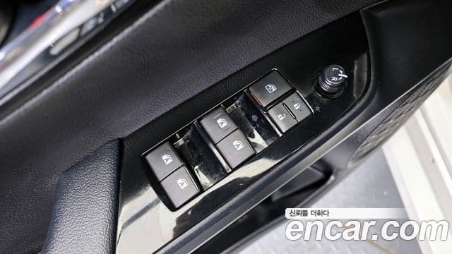 Toyota 프리우스 4세대 1.8 E, 2016 14