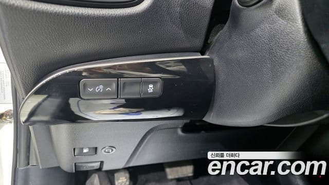 Toyota 프리우스 4세대 1.8 E, 2016 15