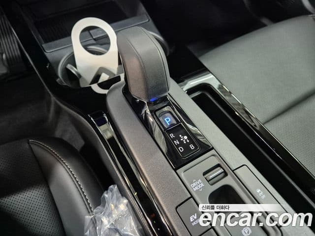 Toyota 프리우스 5세대 2.0 XLE, 2025 8