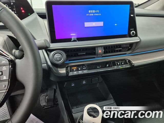Toyota 프리우스 5세대 2.0 XLE, 2025 14