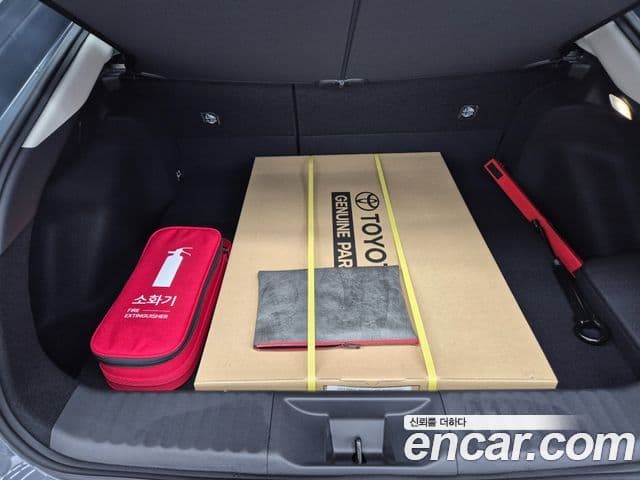 Toyota 프리우스 5세대 2.0 XLE, 2025 15