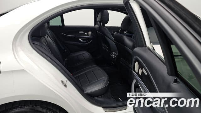 Mercedes-Benz E-класс W213 AMG Line, 2022 11