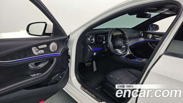 Mercedes-Benz E-класс W213 AMG Line, 2022 12