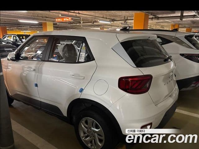 Hyundai Venue Premium, 2026 4