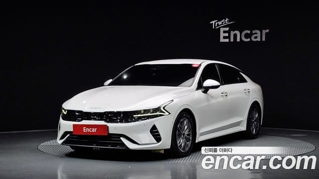 Kia K5 гибрид 3세대 Signature, 2022 1