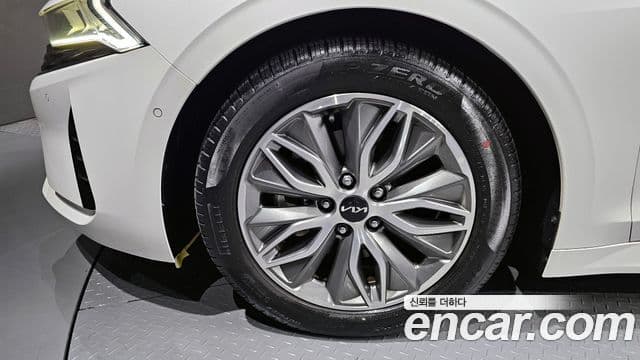 Kia K5 гибрид 3세대 Signature, 2022 все фото