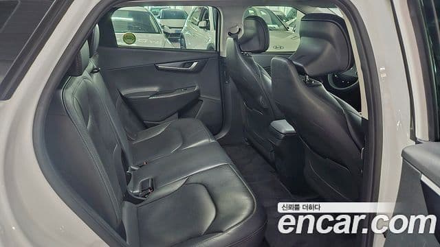 Kia EV6 Air, 2022 13