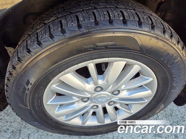 KG모빌리티(SsangYong) Korando 투리스모 4WD LT 11인승, 2014 8