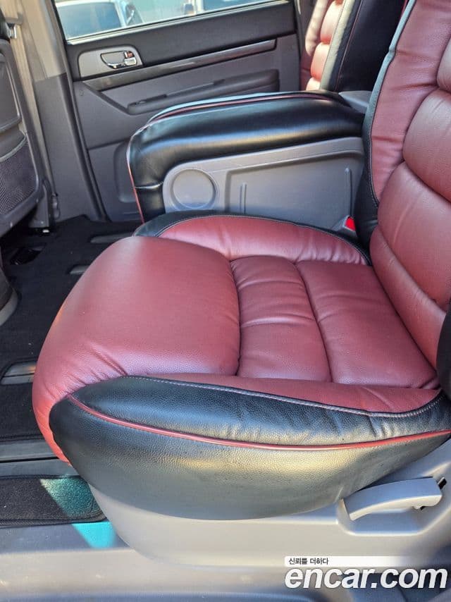 KG모빌리티(SsangYong) Korando 투리스모 4WD LT 11인승, 2014 11