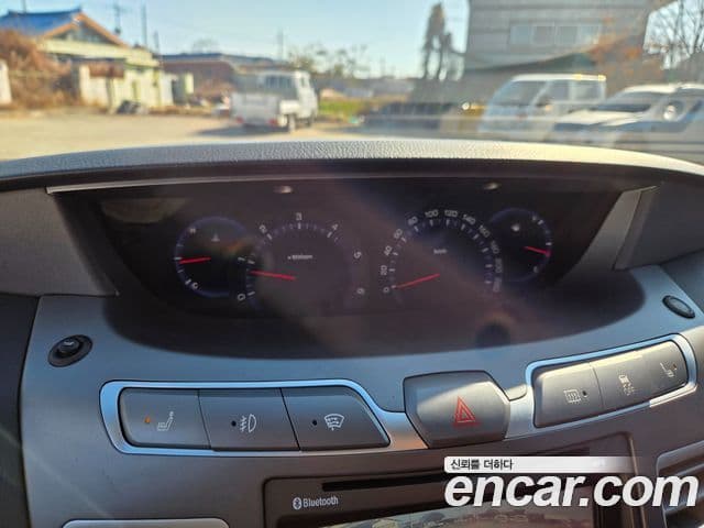 KG모빌리티(SsangYong) Korando 투리스모 4WD LT 11인승, 2014 18