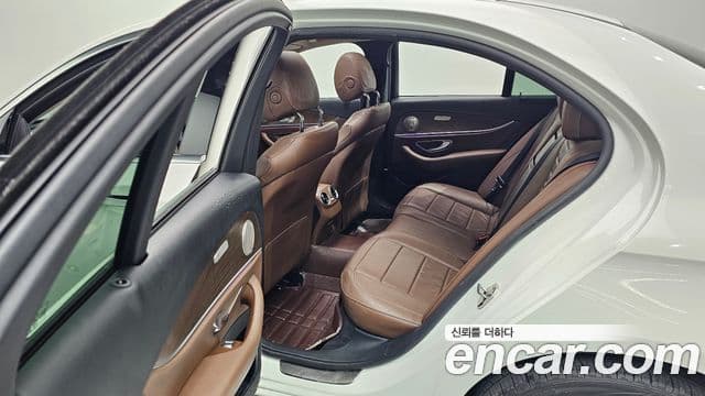 Mercedes-Benz E-класс W213 Exclusive, 2018 10