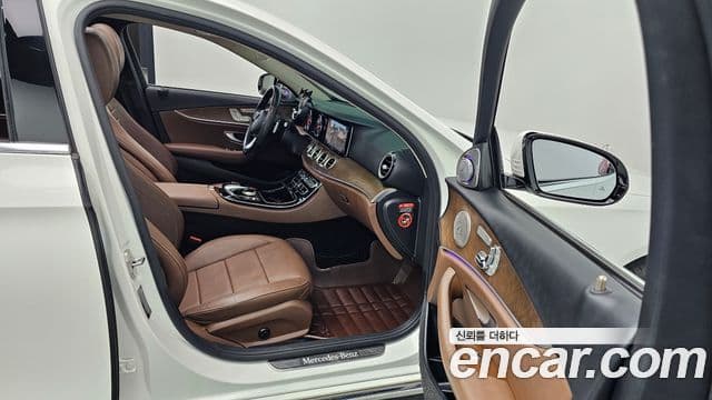 Mercedes-Benz E-класс W213 Exclusive, 2018 12
