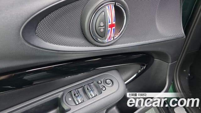 Mini Cooper D 클럽맨 2세대, 2017 14
