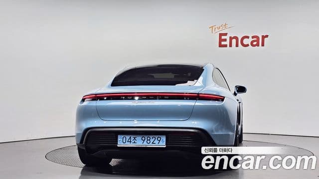 Porsche 타이칸 4S, 2024 4