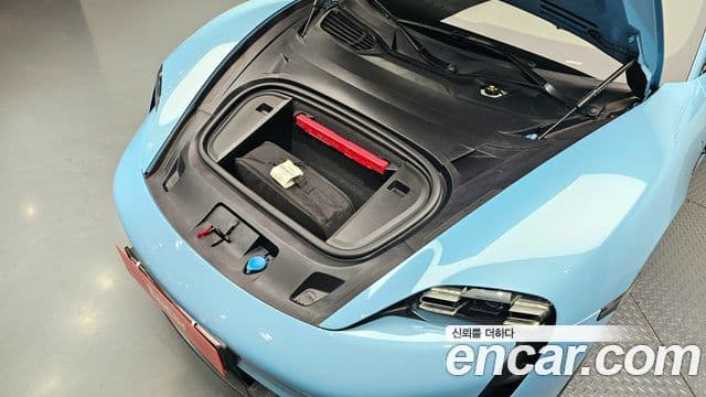 Porsche 타이칸 4S, 2024 6