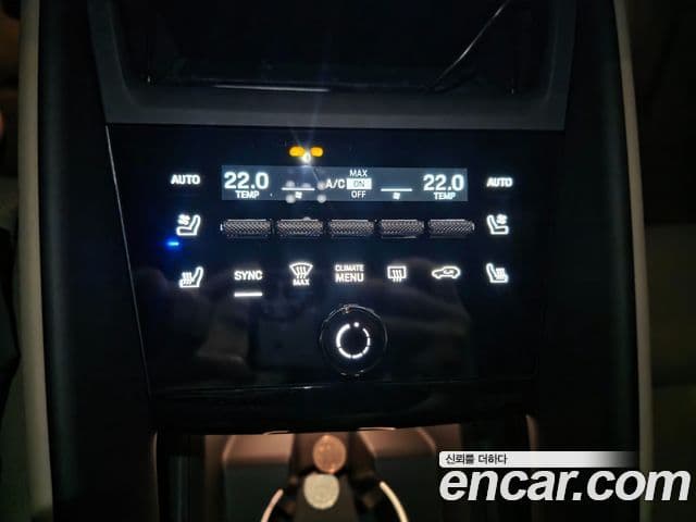 Porsche Macan EV 4S, 2025 13