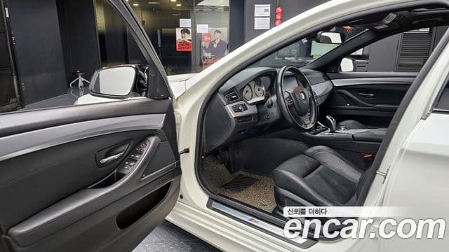 BMW 5시리즈 (F10), 2011 10