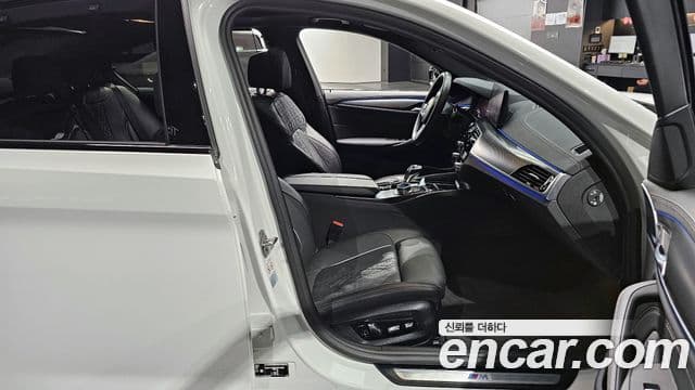 BMW 5시리즈 (G30) 523d M Sport, 2023 10