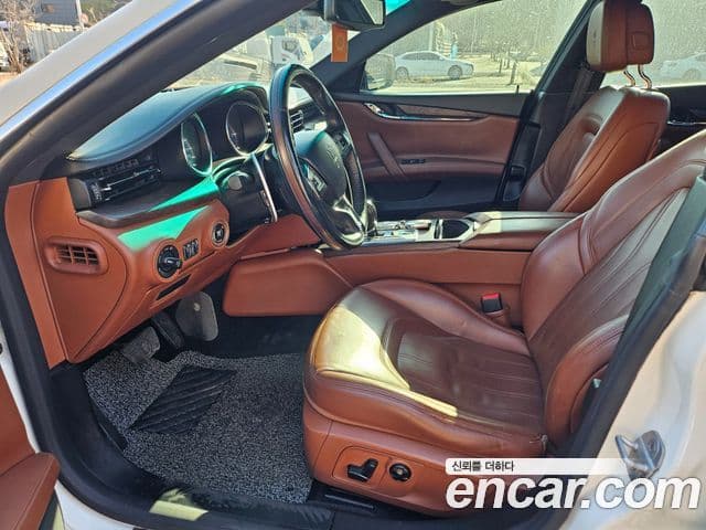 Maserati Quattroporte, 2016 11