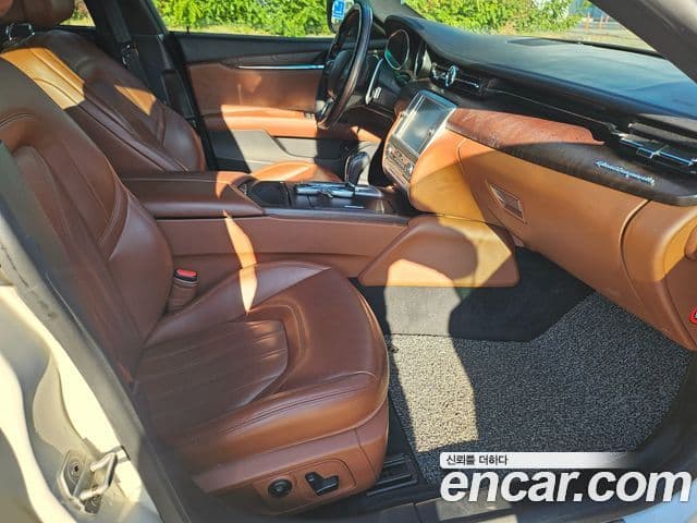 Maserati Quattroporte, 2016 13