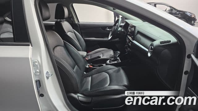 Kia The / новый New K3 2세대 Prestige, 2024 10