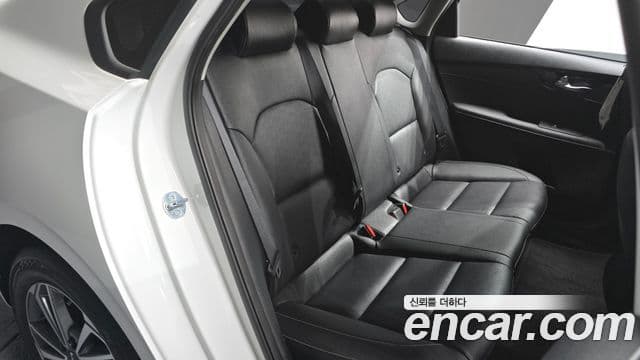 Kia The / новый New K3 2세대 Prestige, 2024 12