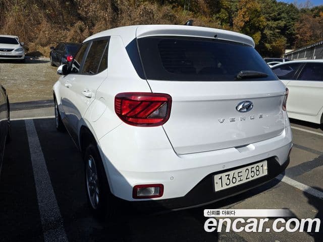 Hyundai Venue Premium, 2023 все фото