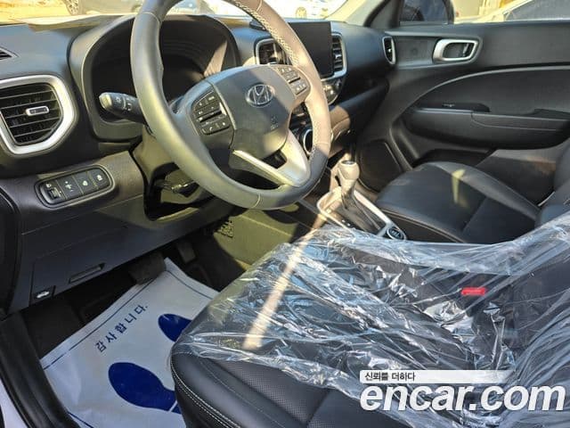 Hyundai Venue Premium, 2023 9