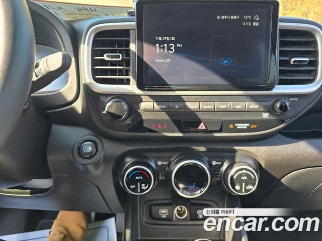 Hyundai Venue Premium, 2023 12