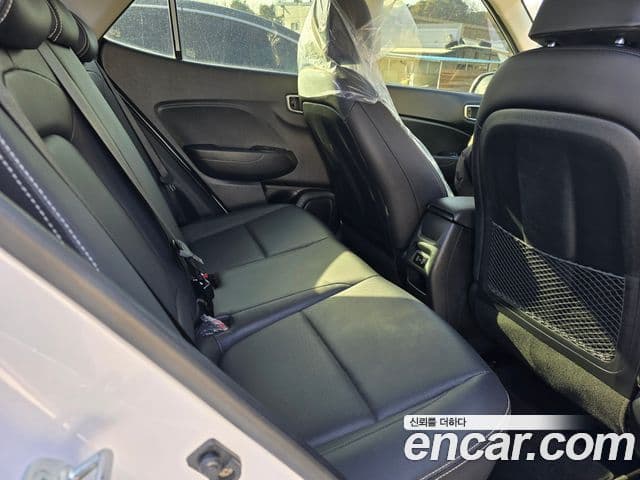 Hyundai Venue Premium, 2023 18