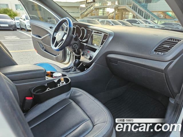 Kia K5 LPI Deluxe, 2012 9