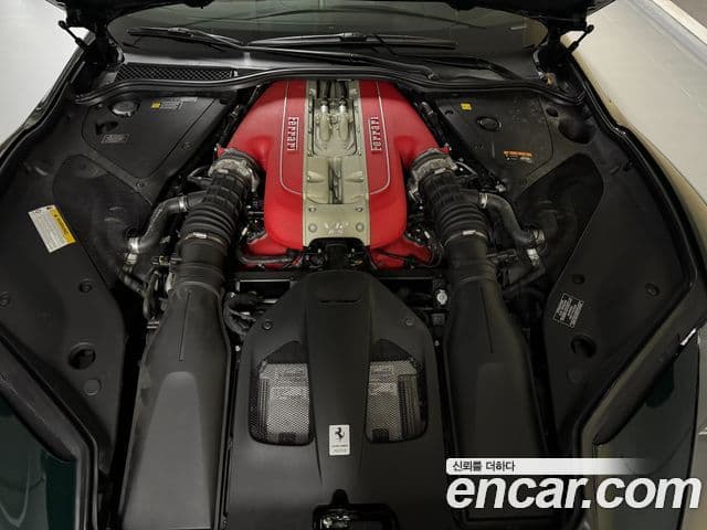 Ferrari 812 GTS, 2021 6