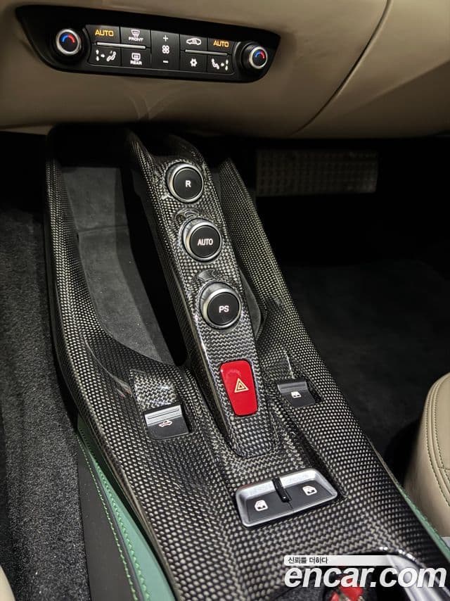 Ferrari 812 GTS, 2021 15