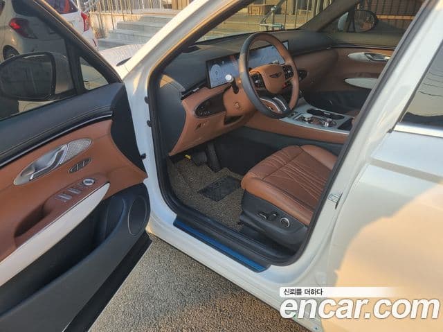Genesis GV70, 2025 8
