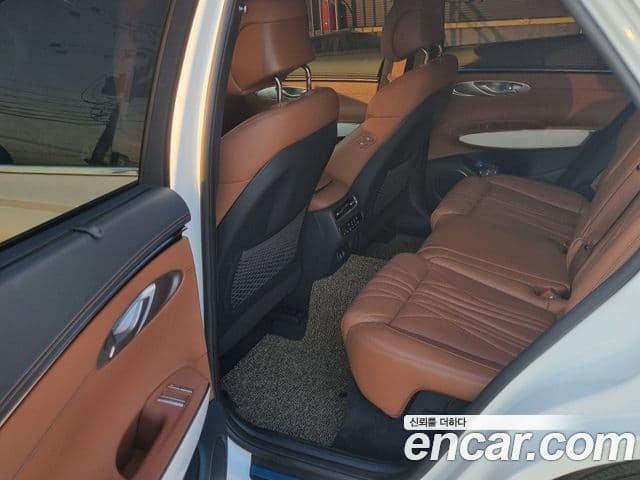 Genesis GV70, 2025 9